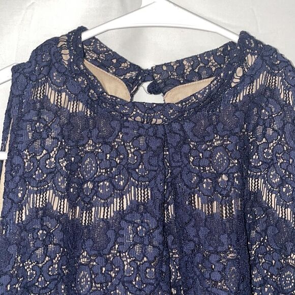 Love a fire lace tank top - Picture 2 of 5